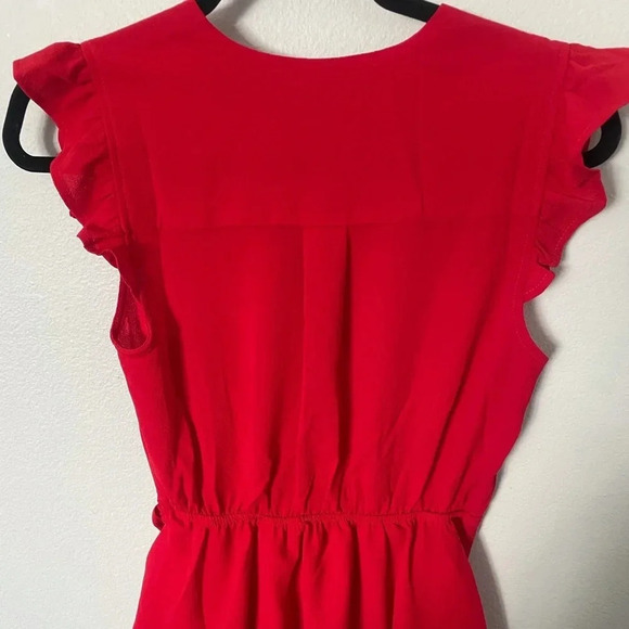 NWOT Monteau Los Angeles red flutter cross front blouse size Medium - Picture 3 of 5